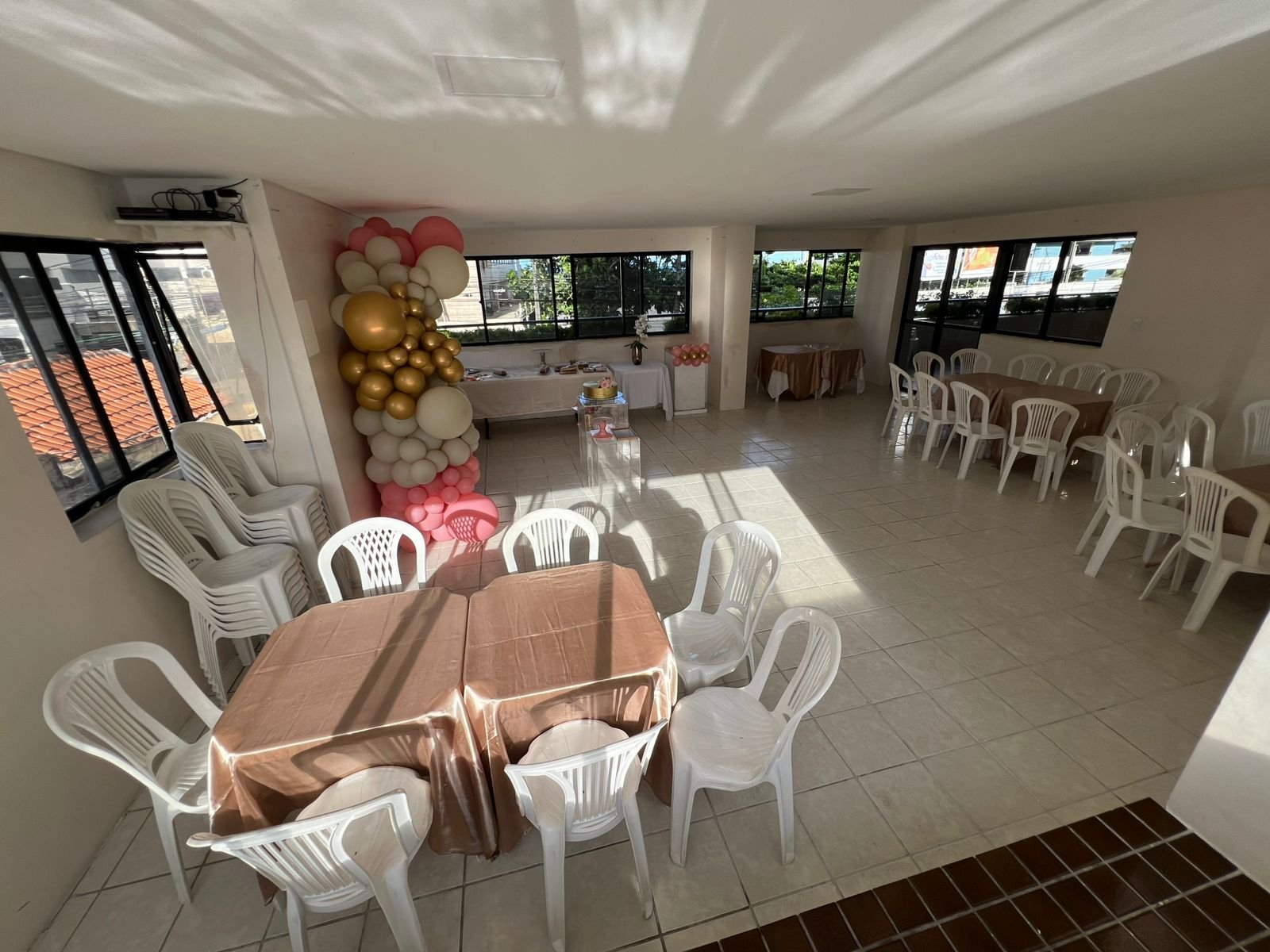 Apartamento a Venda em Candeias a 100 Metros do Mar