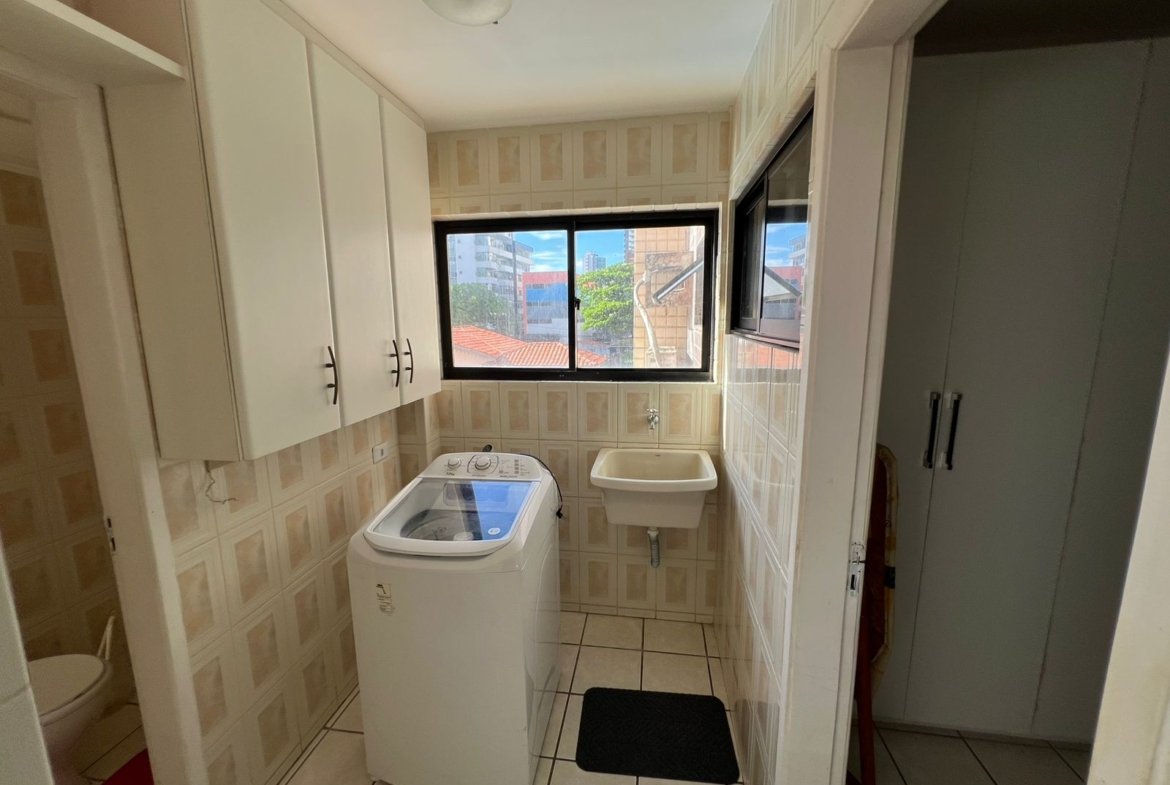 Apartamento a Venda em Candeias a 100 Metros do Mar