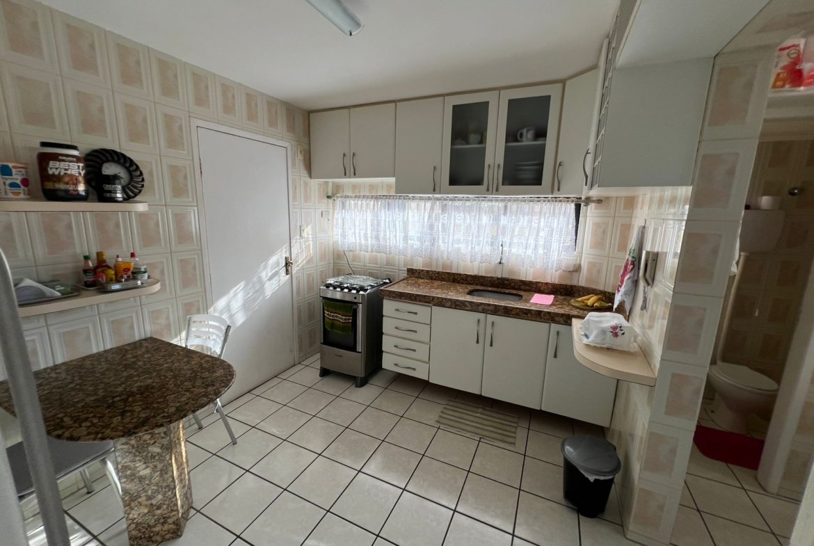 Apartamento a Venda em Candeias a 100 Metros do Mar