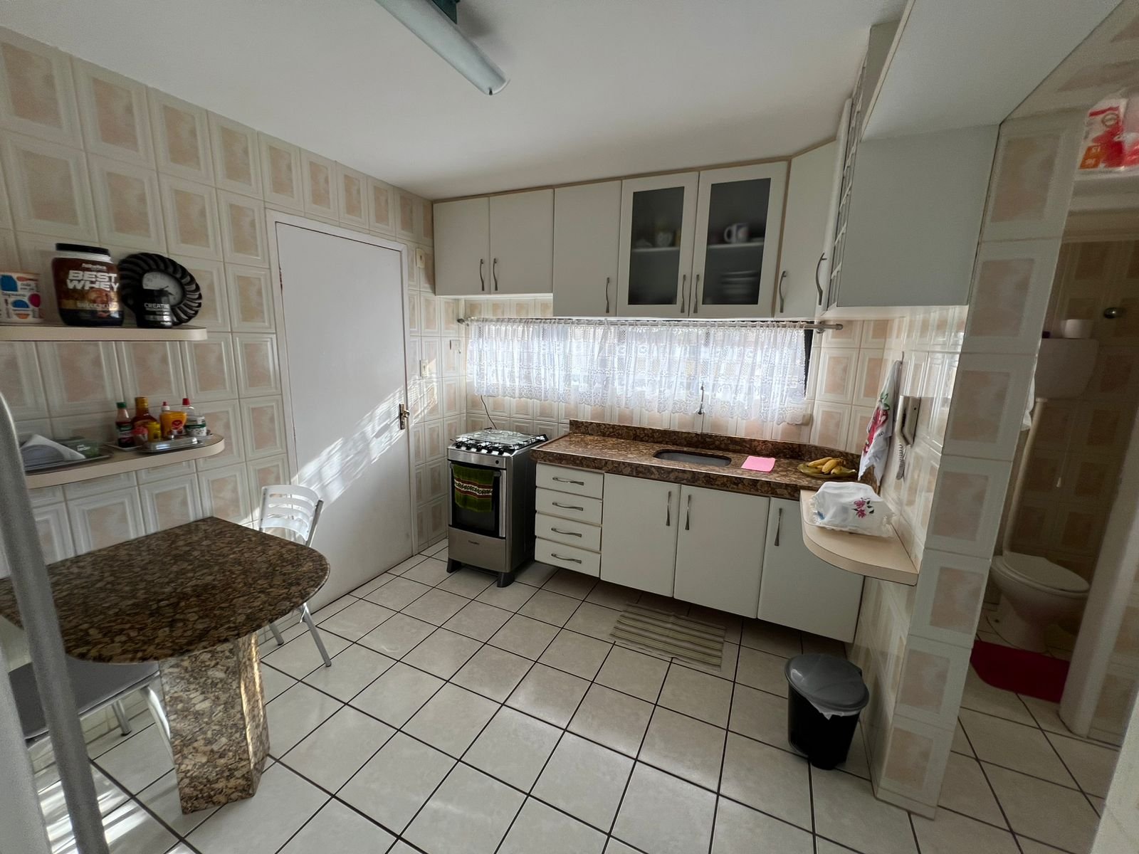 Apartamento a Venda em Candeias a 100 Metros do Mar