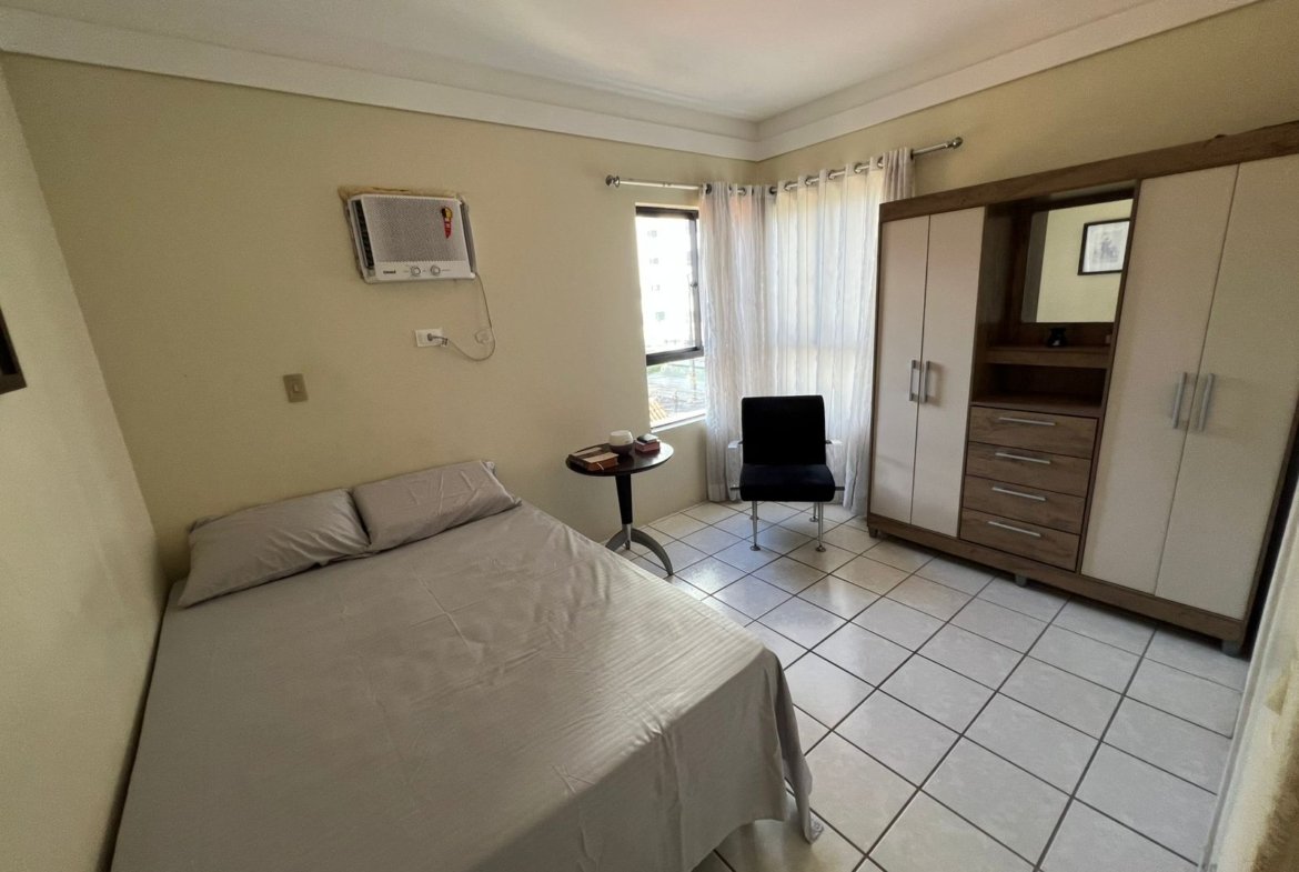Apartamento a Venda em Candeias a 100 Metros do Mar