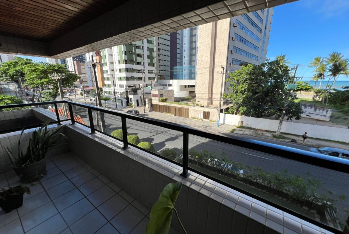 Apartamento a Venda em Candeias a 100 Metros do Mar